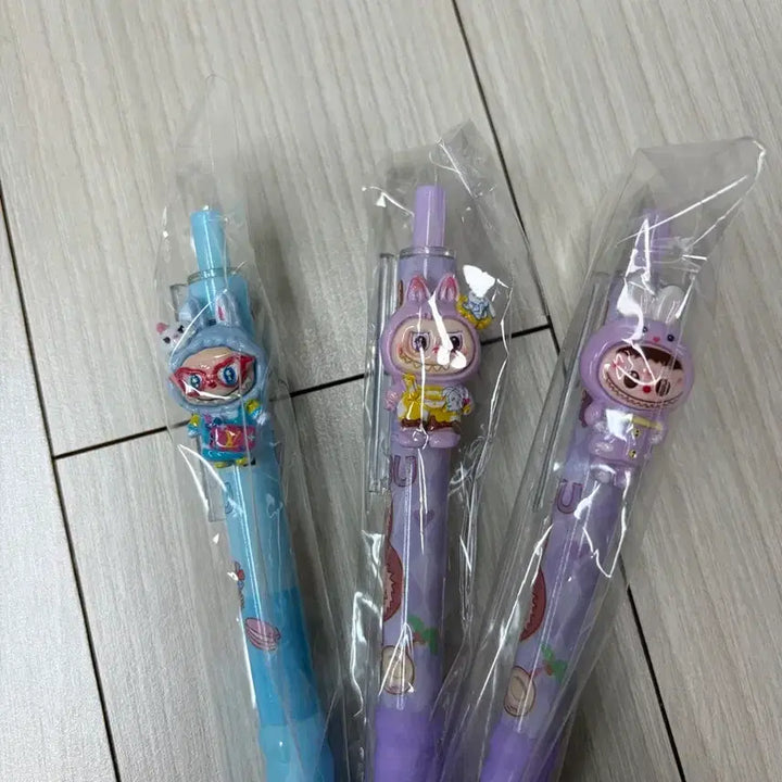 [BUNJANG] Labubu Keychain &amp; Ballpoint Pen / 라부부 키링 볼펜 판매