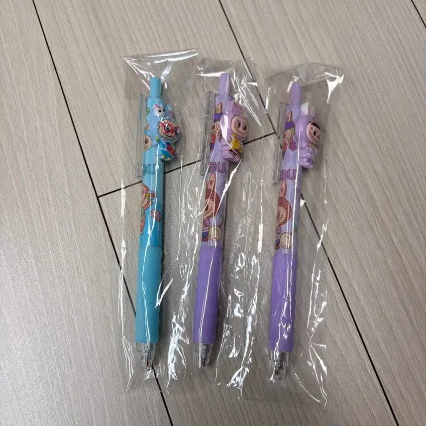 [BUNJANG] Labubu Keychain &amp; Ballpoint Pen / 라부부 키링 볼펜 판매