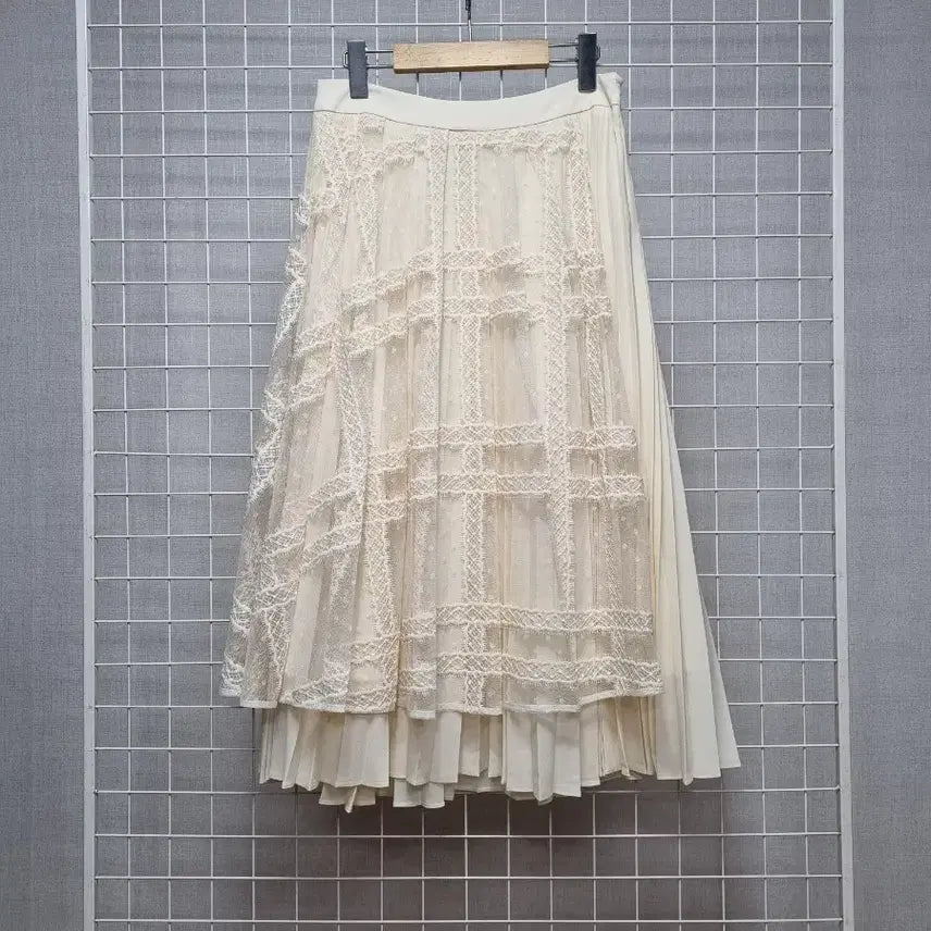 [SOLD OUT] 잇미샤 레이스 스커트 (봄)