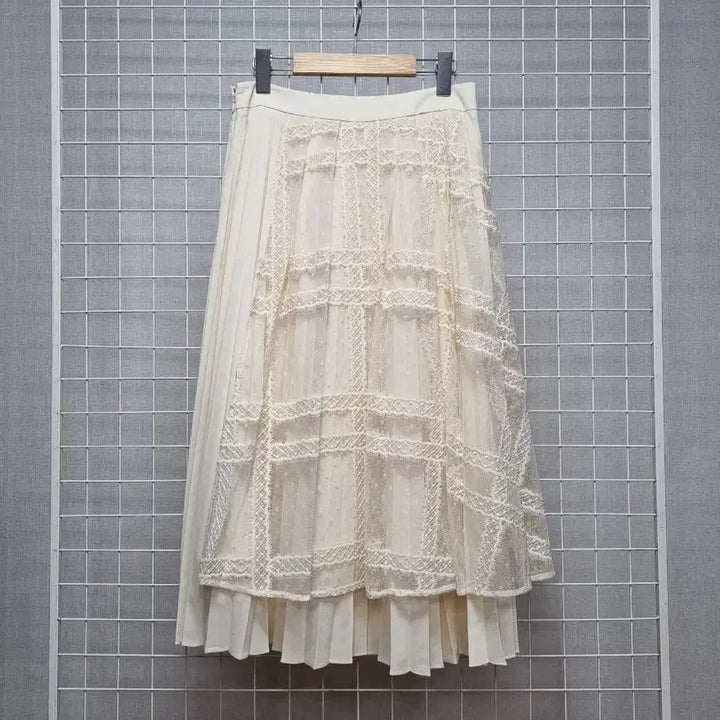 [SOLD OUT] 잇미샤 레이스 스커트 (봄)