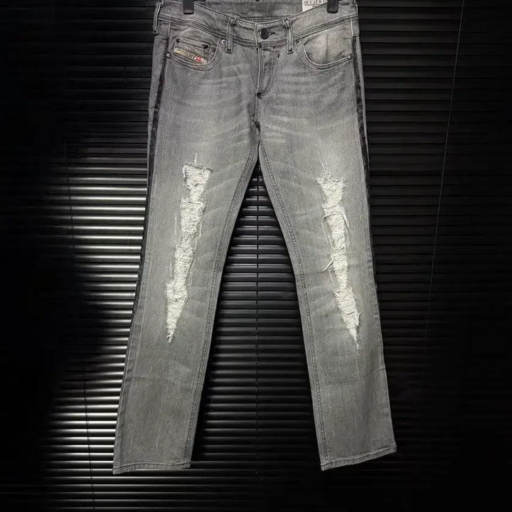 [BUNJANG] Diesel Distressed Denim Jeans / 디젤 디스트로이드 찢청 그런지 고스펑크 락시크 로리 갸루 27 데님 고딕