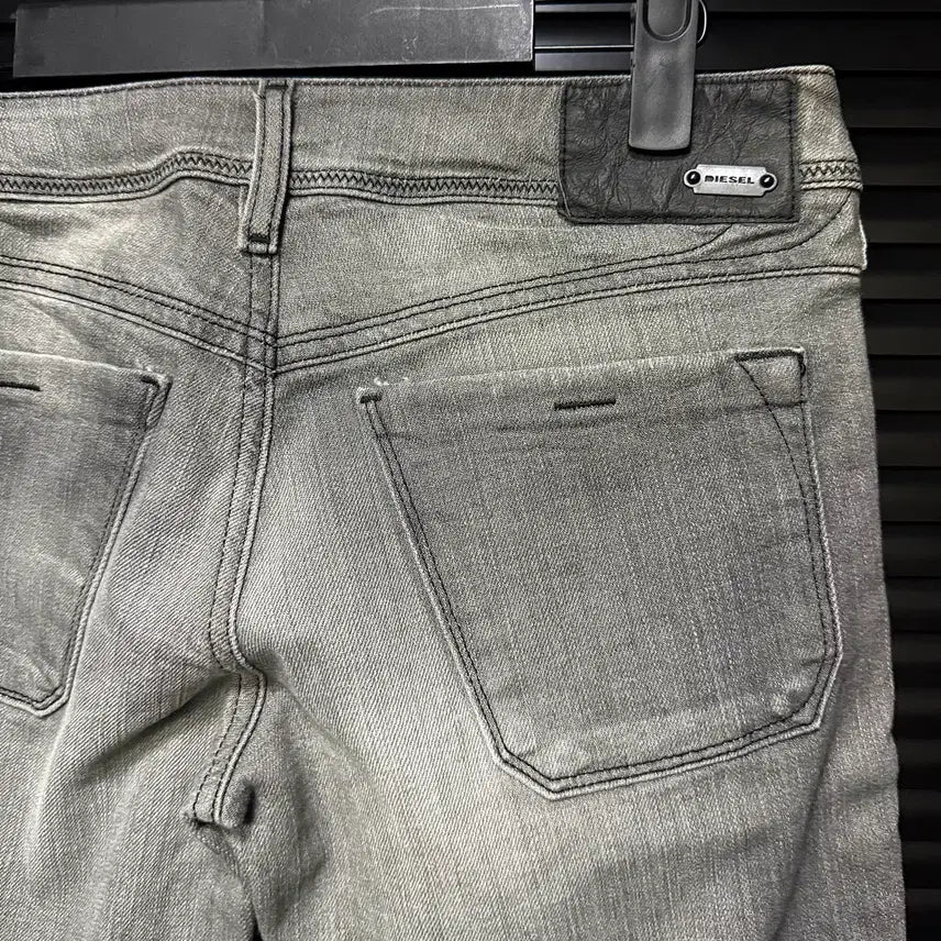 [BUNJANG] Diesel Distressed Denim Jeans / 디젤 디스트로이드 찢청 그런지 고스펑크 락시크 로리 갸루 27 데님 고딕