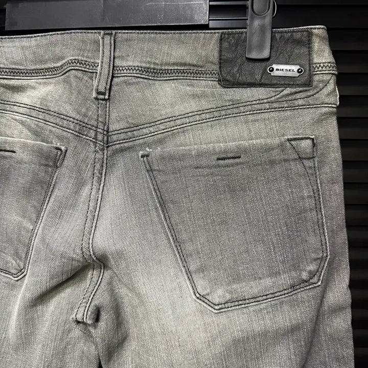 [BUNJANG] Diesel Distressed Denim Jeans / 디젤 디스트로이드 찢청 그런지 고스펑크 락시크 로리 갸루 27 데님 고딕