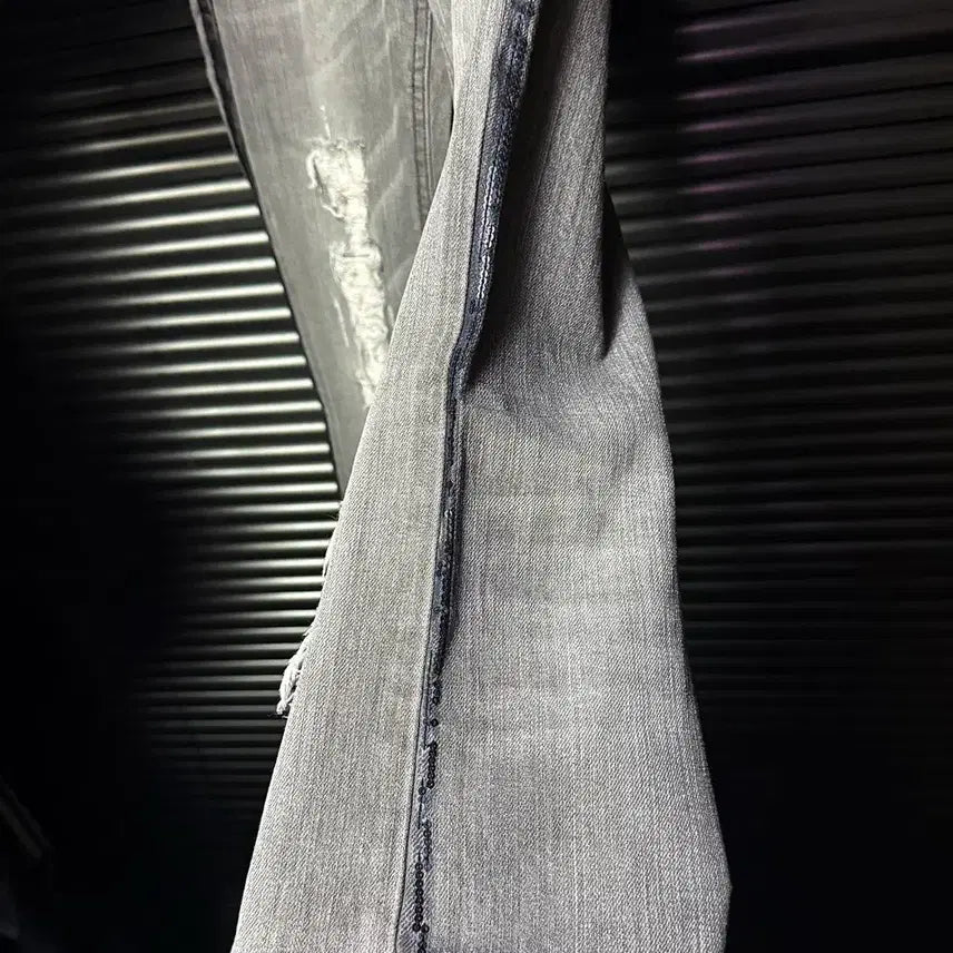 [BUNJANG] Diesel Distressed Denim Jeans / 디젤 디스트로이드 찢청 그런지 고스펑크 락시크 로리 갸루 27 데님 고딕