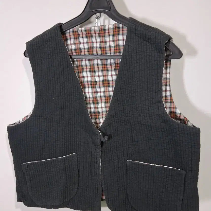 [BUNJANG] Quilted Check Vest Black / 누빔 체크 안감 조끼 블랙