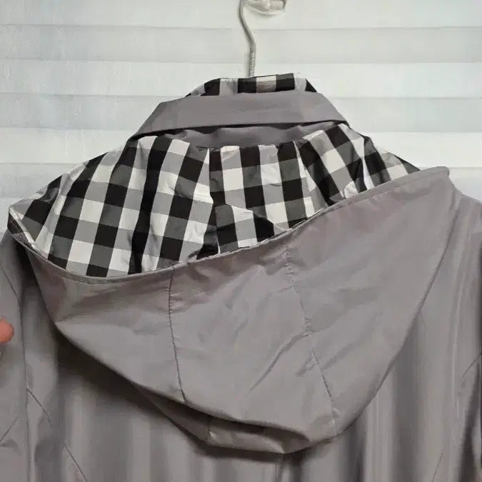 [BUNJANG] CEFD Checked Lining Hooded Windbreaker Jacket / Cefd 후드 체크 안감 여성 자켓