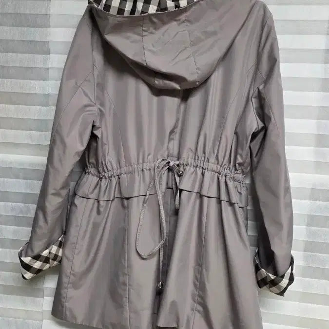 [BUNJANG] CEFD Checked Lining Hooded Windbreaker Jacket / Cefd 후드 체크 안감 여성 자켓