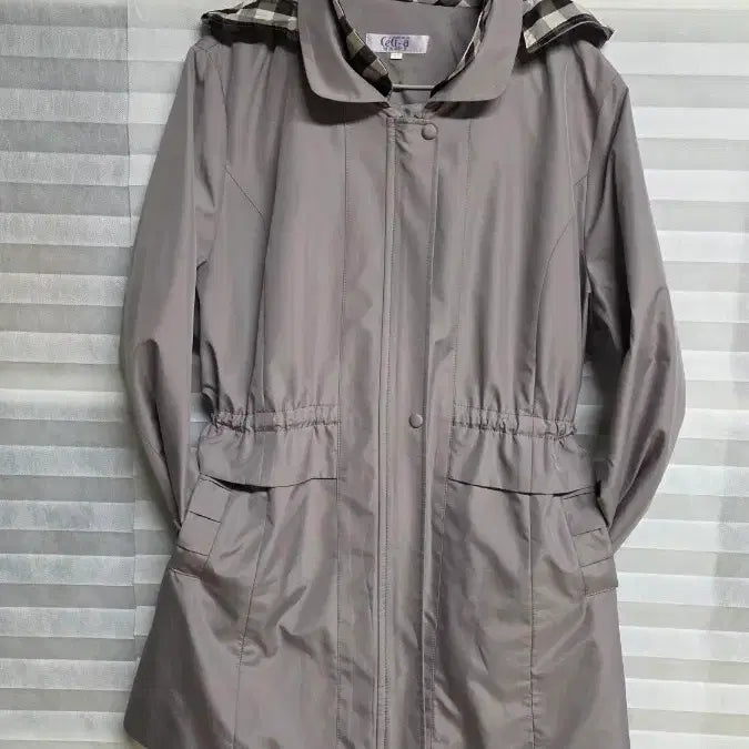[BUNJANG] CEFD Checked Lining Hooded Windbreaker Jacket / Cefd 후드 체크 안감 여성 자켓