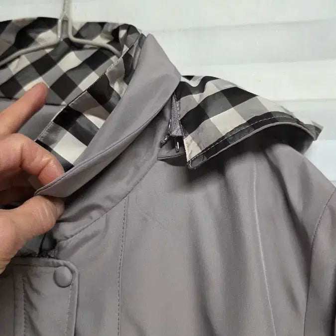 [BUNJANG] CEFD Checked Lining Hooded Windbreaker Jacket / Cefd 후드 체크 안감 여성 자켓