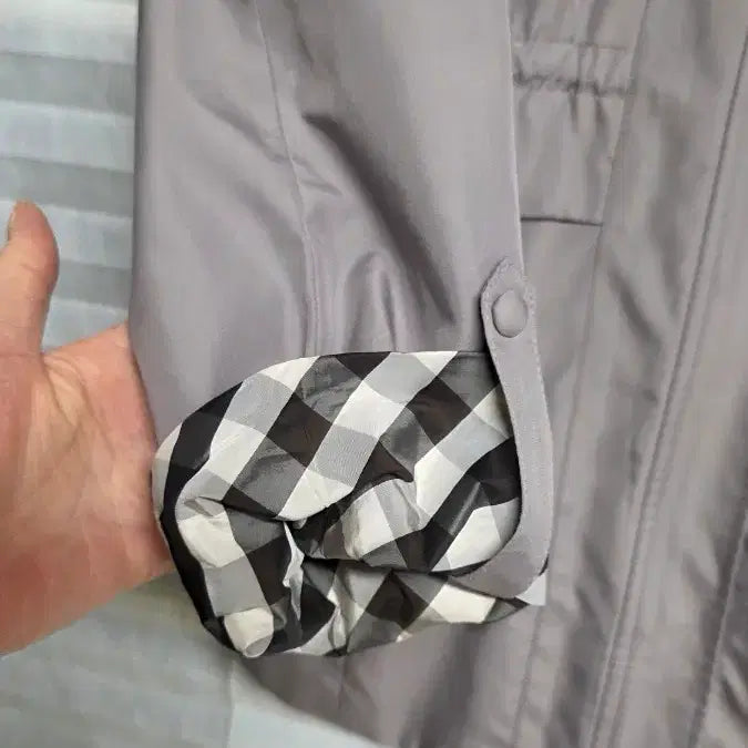 [BUNJANG] CEFD Checked Lining Hooded Windbreaker Jacket / Cefd 후드 체크 안감 여성 자켓