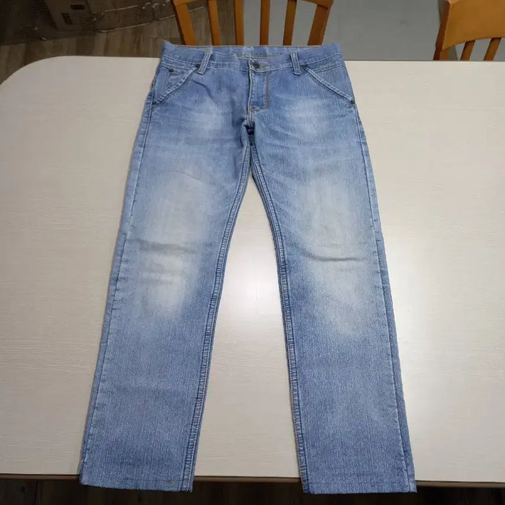 [BUNJANG] Lois Washed Tapered Fit Straight Jeans / 32 Lois 워싱 테이퍼드핏 일자진 32-358