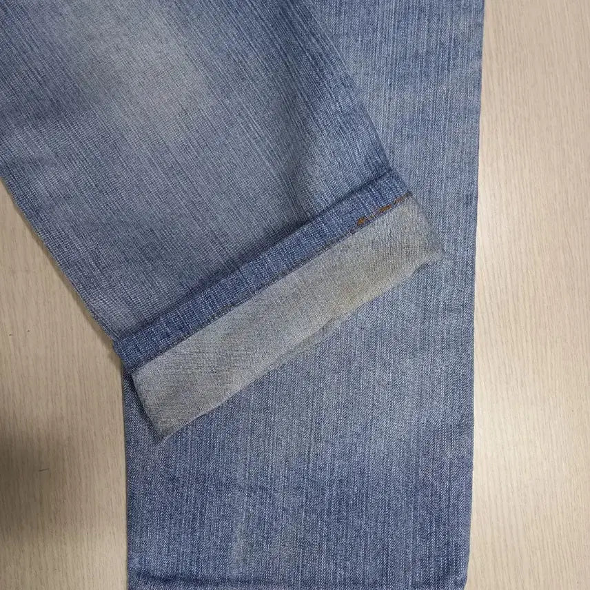 [BUNJANG] Lois Washed Tapered Fit Straight Jeans / 32 Lois 워싱 테이퍼드핏 일자진 32-358