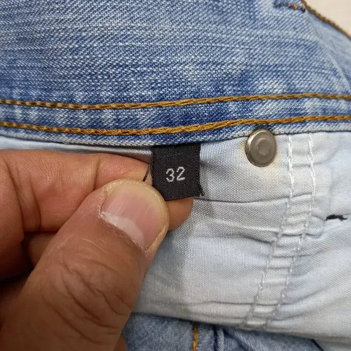 [BUNJANG] Lois Washed Tapered Fit Straight Jeans / 32 Lois 워싱 테이퍼드핏 일자진 32-358