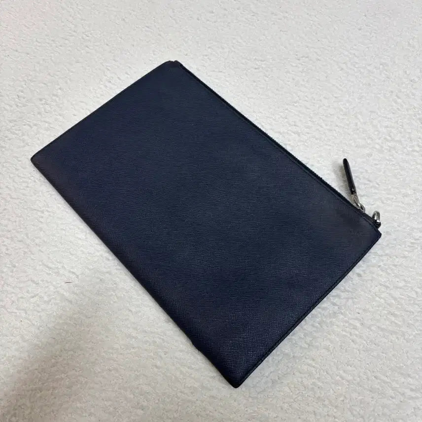 [SOLD OUT] 프라다 사피아노 레더 클러치