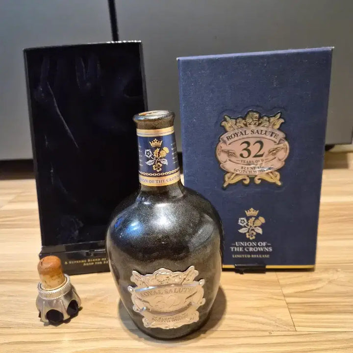 [SOLD OUT] 로얄 살루트 32년산 리미티드 에디션 공병입니다