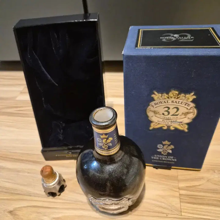 [SOLD OUT] 로얄 살루트 32년산 리미티드 에디션 공병입니다
