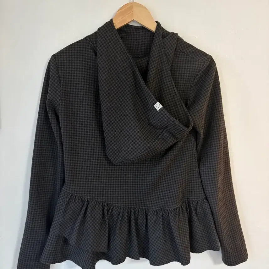 [BUNJANG] Ohesio Frill Hooded T-Shirt / 오헤시오 (Ohesio) 프릴 후드 티셔츠