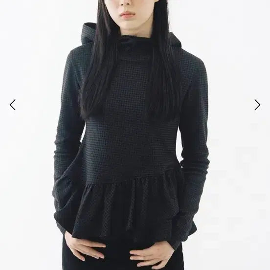 [BUNJANG] Ohesio Frill Hooded T-Shirt / 오헤시오 (Ohesio) 프릴 후드 티셔츠