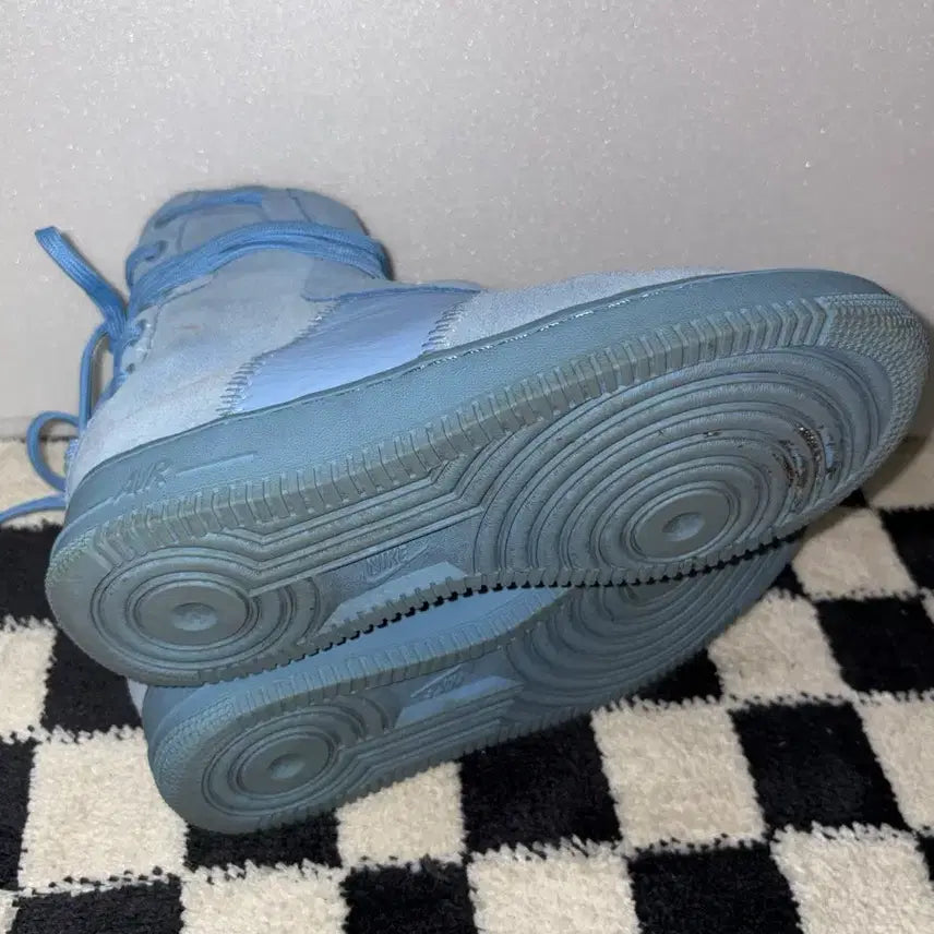 [BUNJANG] Nike Air Force 1 LV8 XX Sneakers / 나이키 에어포스1 레벨 XX 230
