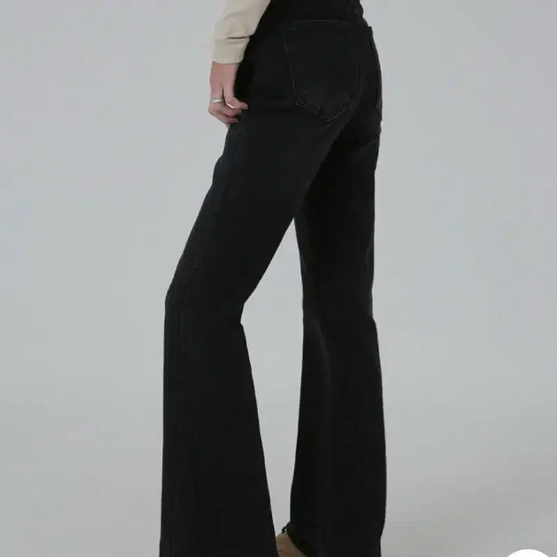 [BUNJANG] Blackup Slim Bootcut Jeans / 블랙업 슬림 부츠컷 블랙 s