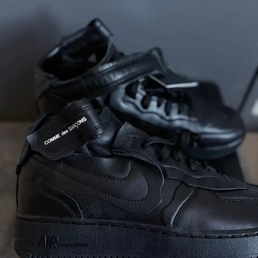 [BUNJANG] Nike Comme des Garcons Air Force 1 Mid Black Sneakers / (280) 나이키 X 꼼데가르송 에어포스 미드 블랙
