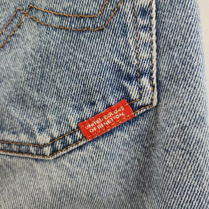 [BUNJANG] BENETTON Vintage Regular Light Wash Denim Pants / BENETTON 베네통 빈티지 레귤러 연청 데님 팬츠 28