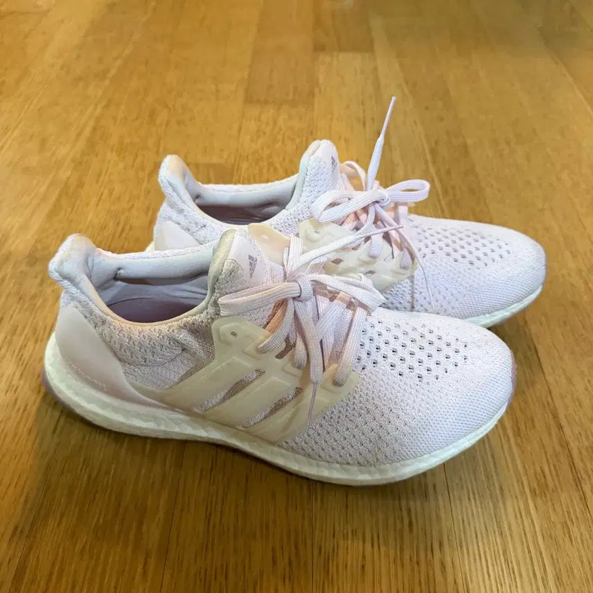[BUNJANG] Adidas Ultra Boost 5.0 Sneakers 245 / 아디다스 울트라부스트5.0 운동화 245