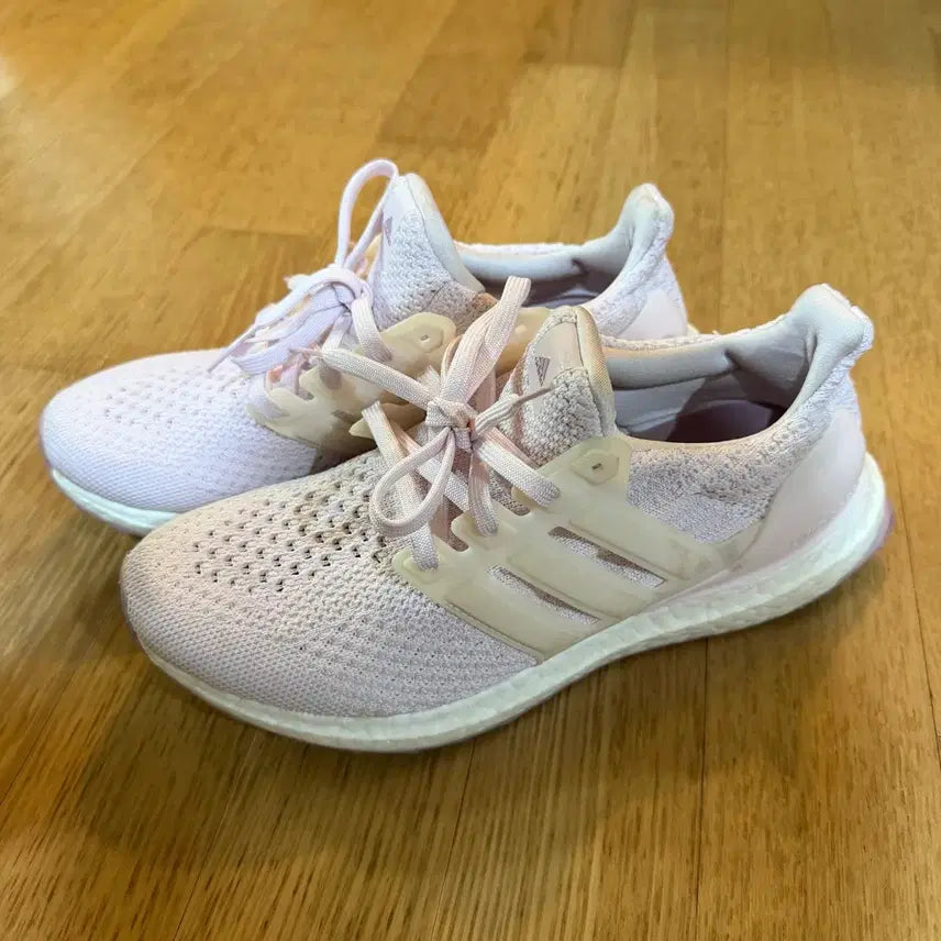[BUNJANG] Adidas Ultra Boost 5.0 Sneakers 245 / 아디다스 울트라부스트5.0 운동화 245