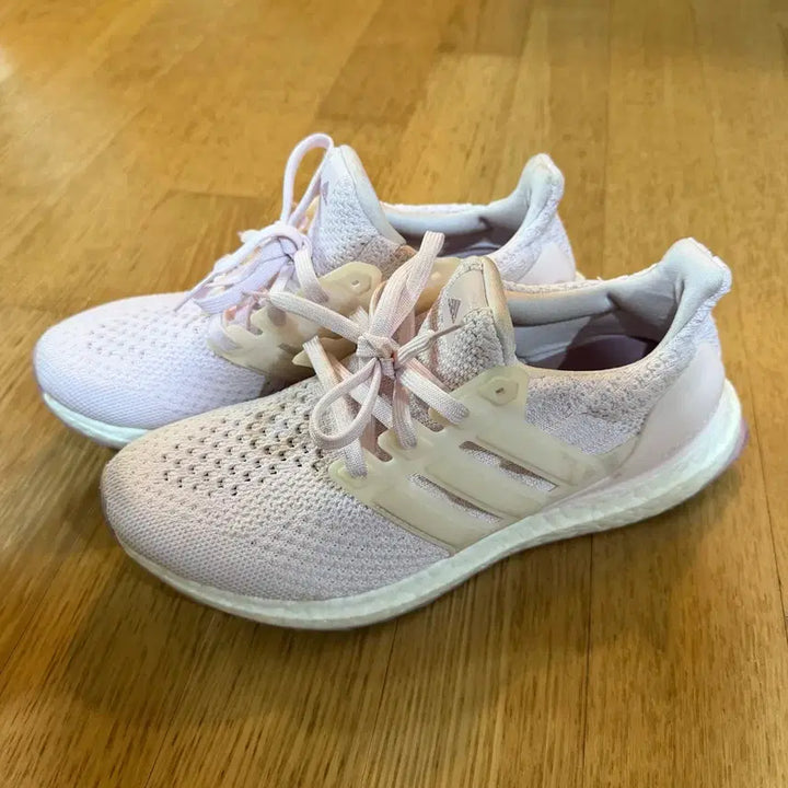 [BUNJANG] Adidas Ultra Boost 5.0 Sneakers 245 / 아디다스 울트라부스트5.0 운동화 245