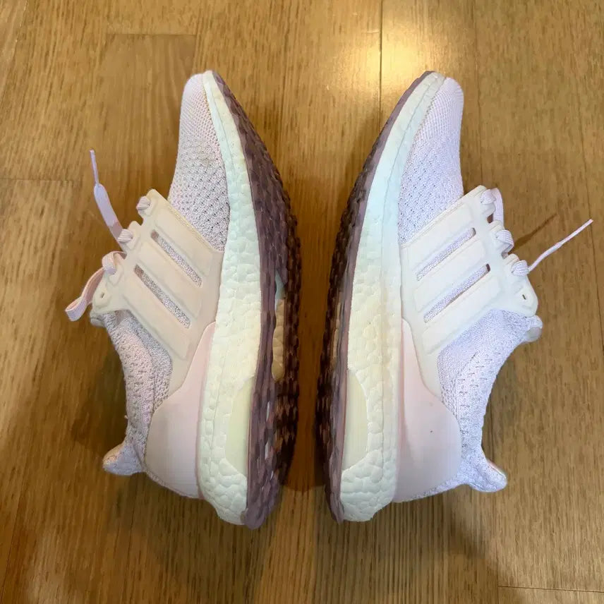 [BUNJANG] Adidas Ultra Boost 5.0 Sneakers 245 / 아디다스 울트라부스트5.0 운동화 245