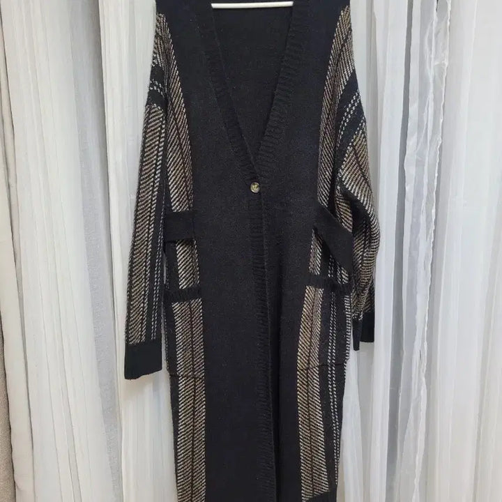 [BUNJANG] LAPLUMF Black Pattern Long Cardigan / 큭이하고 독특한 코트식 LAPLUMF 블랙 패턴 롱 가디건