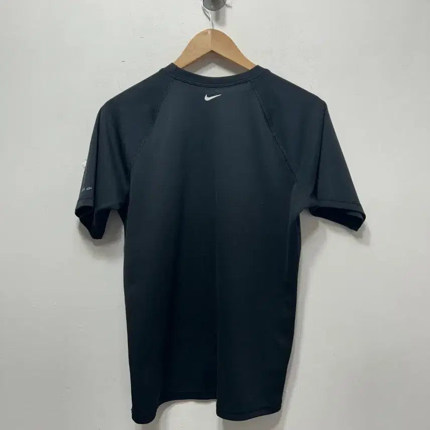 [BUNJANG] Nike Dri-FIT Black Logo T-shirt / 나이키 드라이핏 반팔 블랙 로고 티셔츠 S