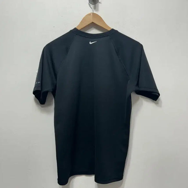 [BUNJANG] Nike Dri-FIT Black Logo T-shirt / 나이키 드라이핏 반팔 블랙 로고 티셔츠 S