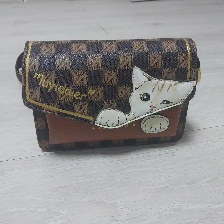 [BUNJANG] Cat Print Mini Crossbody Bag / 고양이 프린팅 미니 크로스백