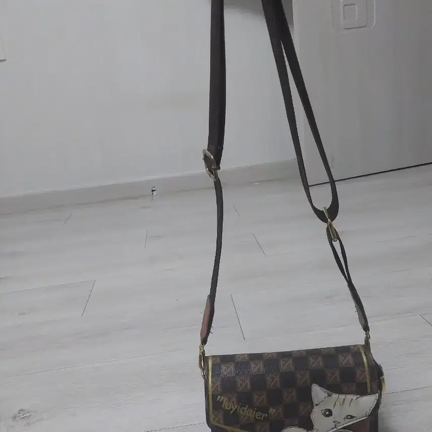 [BUNJANG] Cat Print Mini Crossbody Bag / 고양이 프린팅 미니 크로스백