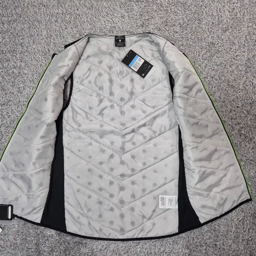 [BUNJANG] Nike AeroLayer Vest M / [새상품]나이키 남성 에어로레이어 베스트 M