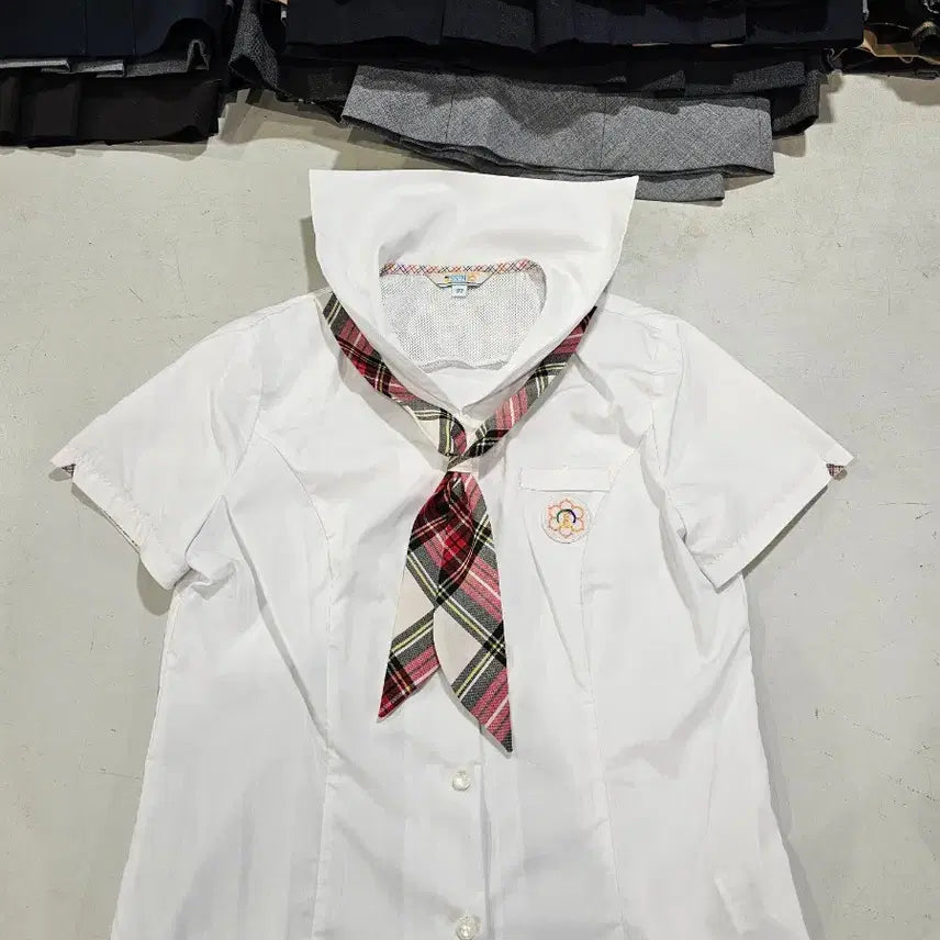[SOLD OUT] 중고여성 교복반팔셔츠 사이즈 97