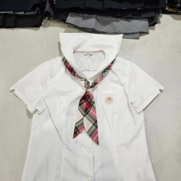 [SOLD OUT] 중고여성 교복반팔셔츠 사이즈 97