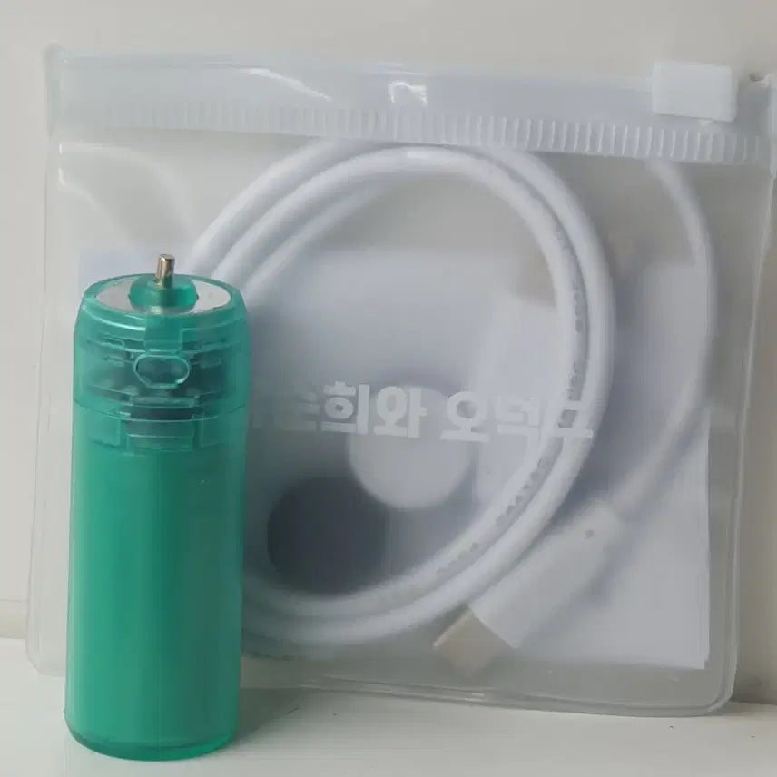 [BUNJANG] Generic Rechargeable Fanlight Battery / 라이티니 건전지(충전식)