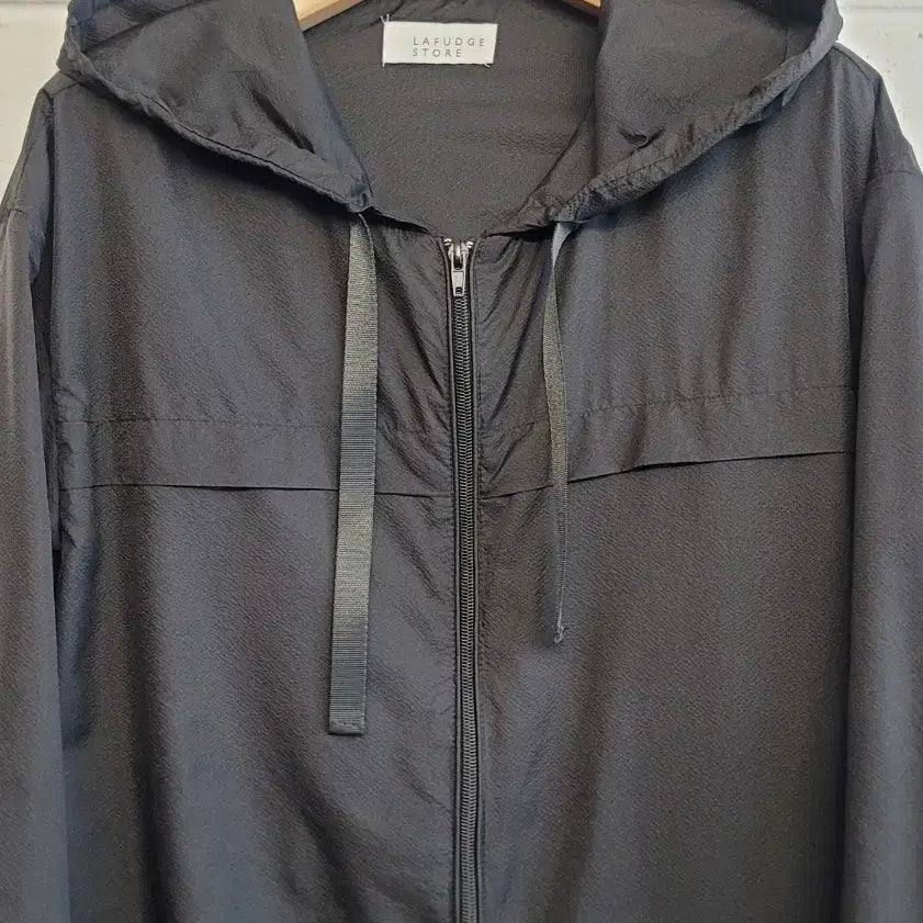 [BUNJANG] LAFUDGE STORE Ultra-Lightweight Hooded Windbreaker / 라퍼지스토어(LAFUDGE STORE) 초경량 후드집업 바람막이 판매