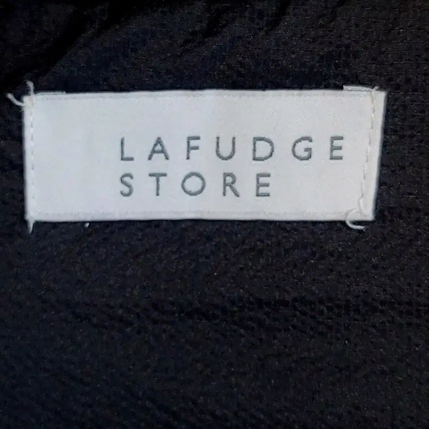 [BUNJANG] LAFUDGE STORE Ultra-Lightweight Hooded Windbreaker / 라퍼지스토어(LAFUDGE STORE) 초경량 후드집업 바람막이 판매