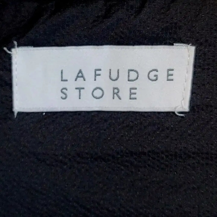 [BUNJANG] LAFUDGE STORE Ultra-Lightweight Hooded Windbreaker / 라퍼지스토어(LAFUDGE STORE) 초경량 후드집업 바람막이 판매