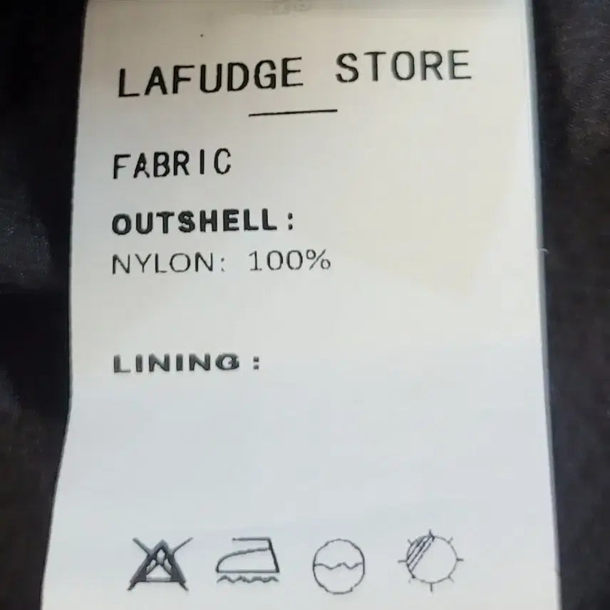 [BUNJANG] LAFUDGE STORE Ultra-Lightweight Hooded Windbreaker / 라퍼지스토어(LAFUDGE STORE) 초경량 후드집업 바람막이 판매