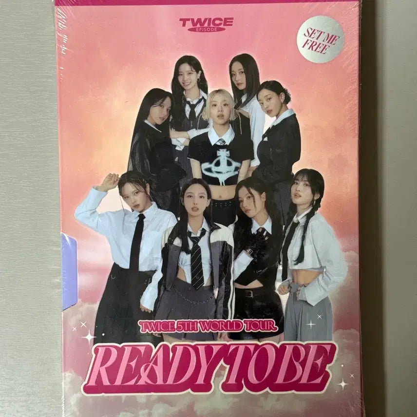 [BUNJANG] TWICE READY TO BE Concert Photobook Sealed / 트와이스 READY TO BE 콘서트 포토북 미개봉 판매