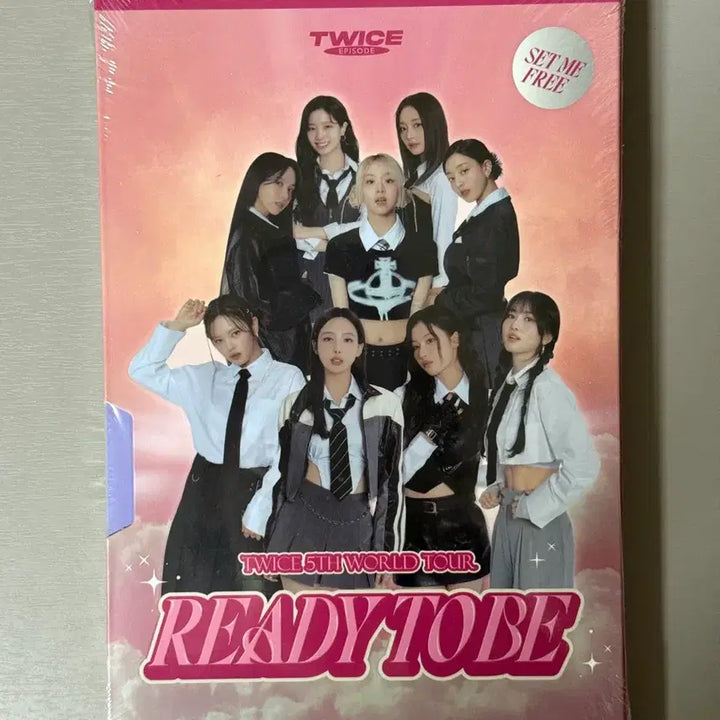 [BUNJANG] TWICE READY TO BE Concert Photobook Sealed / 트와이스 READY TO BE 콘서트 포토북 미개봉 판매