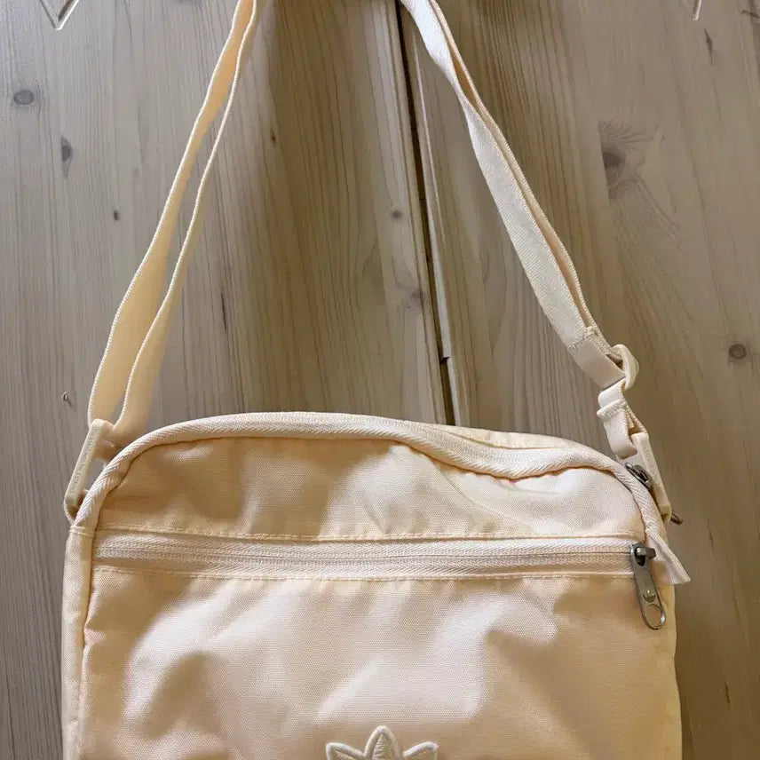 [BUNJANG] Adidas Crossbody Bag / 아이다스 가방