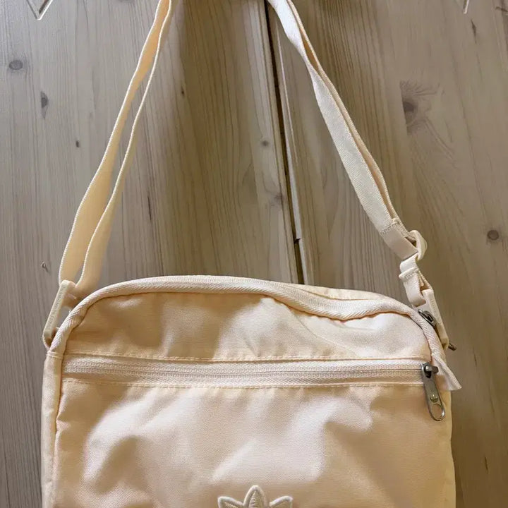 [BUNJANG] Adidas Crossbody Bag / 아이다스 가방