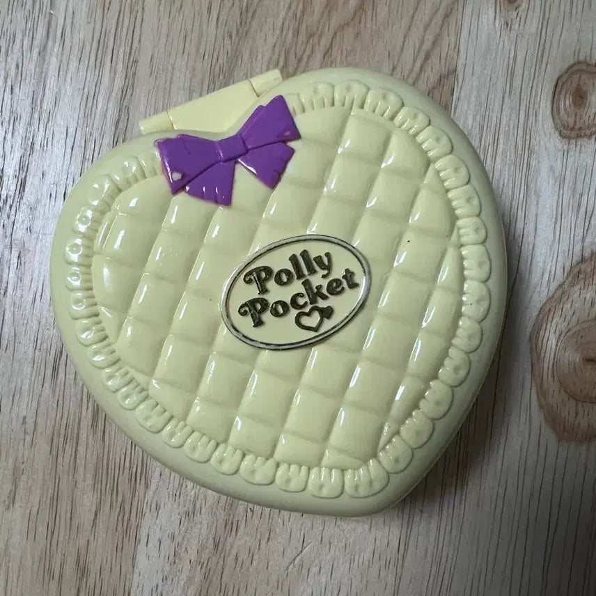[BUNJANG] Polly Pocket Quilted Heart Baby Sitting Playset / 폴리포켓 퀼팅 하트 베이비시팅