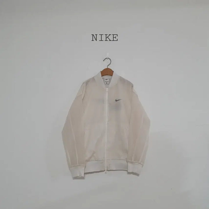 [SOLD OUT] No.26030714 나이키 빅로고 시스루 바람막이 아이보리