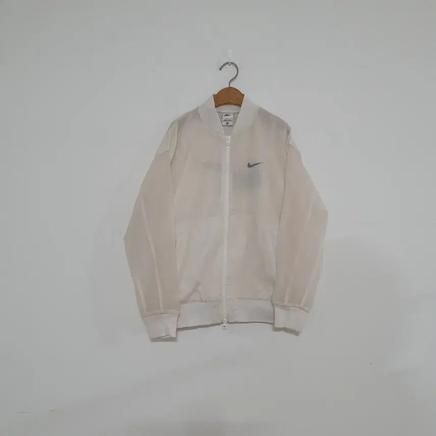 [SOLD OUT] No.26030714 나이키 빅로고 시스루 바람막이 아이보리